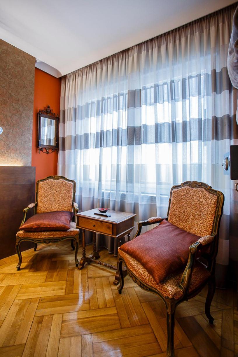 Hostal Rodas פמפלונה מראה חיצוני תמונה