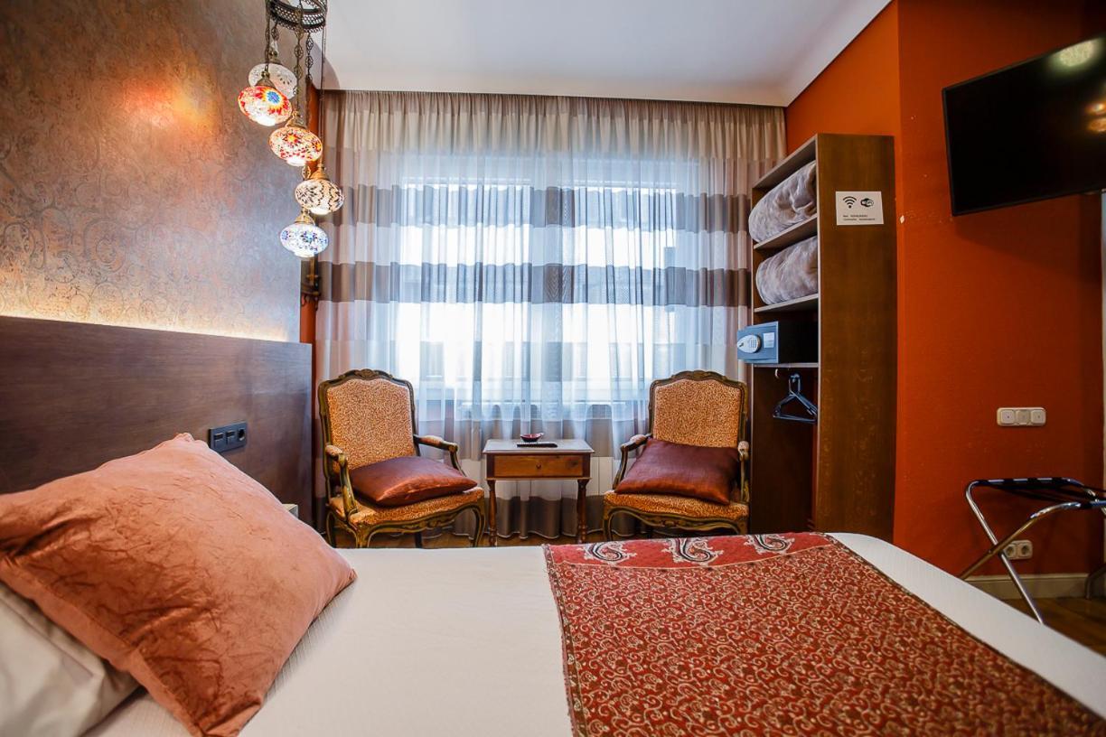 Hostal Rodas פמפלונה מראה חיצוני תמונה