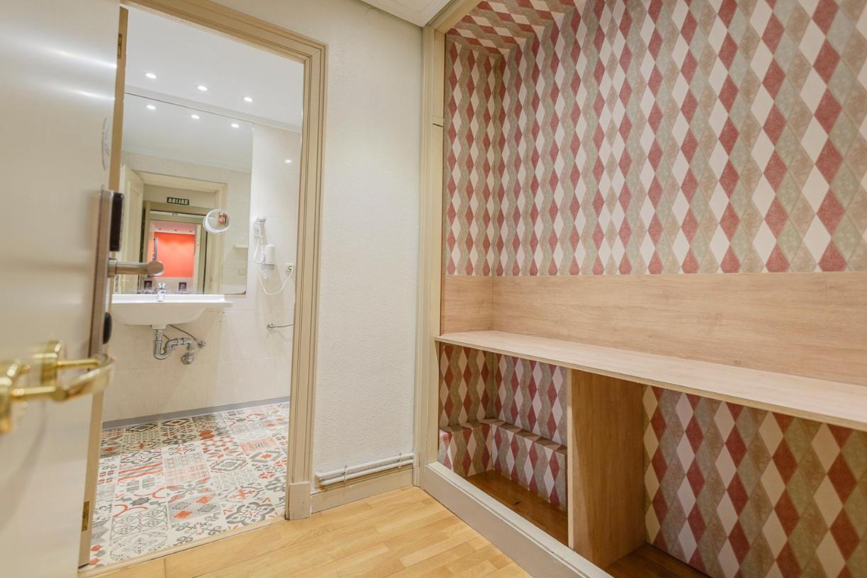 Hostal Rodas פמפלונה מראה חיצוני תמונה
