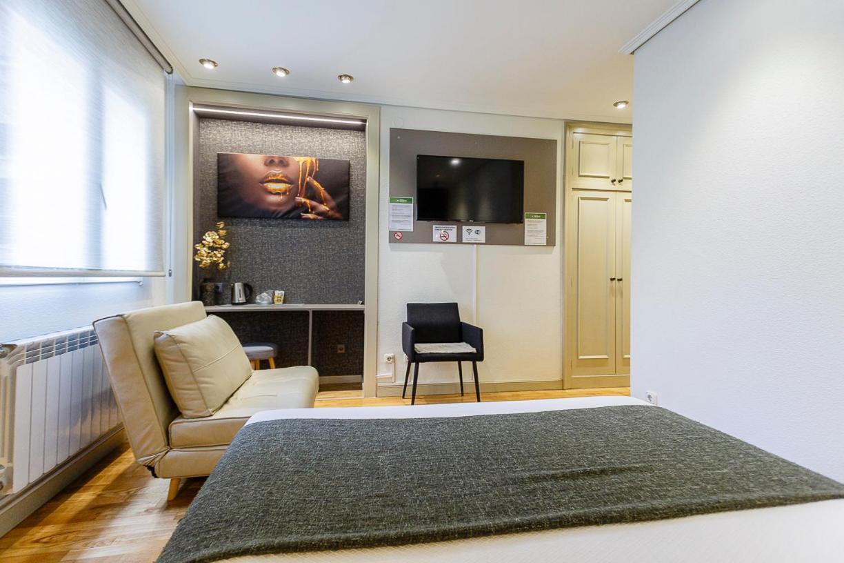 Hostal Rodas פמפלונה מראה חיצוני תמונה