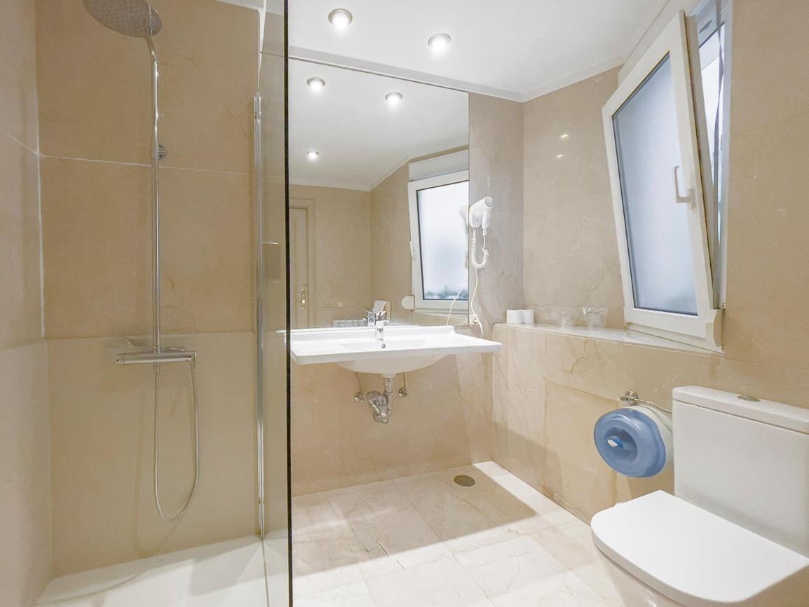 Hostal Rodas פמפלונה מראה חיצוני תמונה