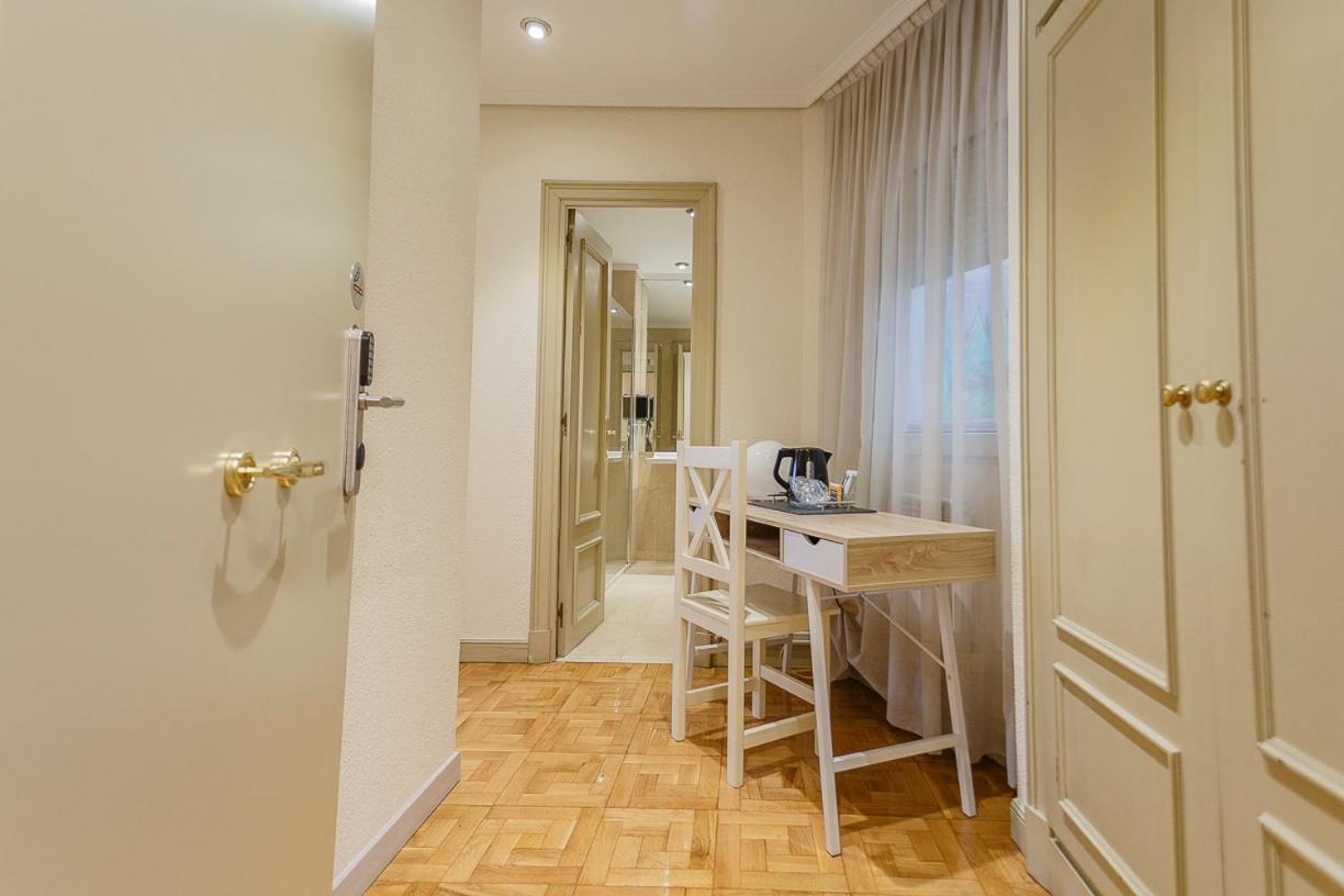 Hostal Rodas פמפלונה מראה חיצוני תמונה
