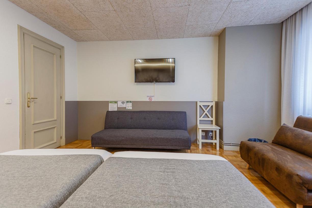 Hostal Rodas פמפלונה מראה חיצוני תמונה